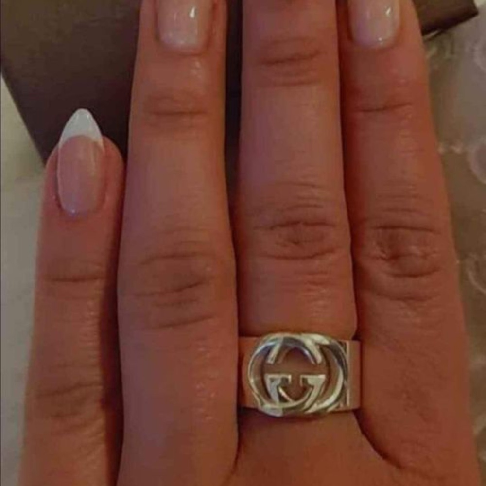 Authentic 925 sterling silver Gucci ring - size 7